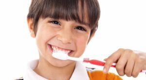 Як доглядати за зубами дитини?